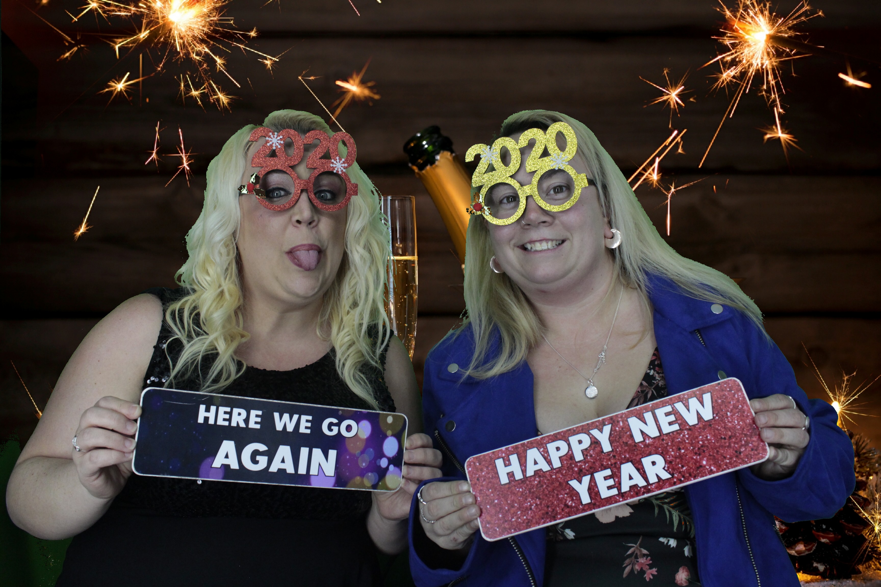 NYE Party | View more photos from the event at gallery.myphotoboothexperience.co.uk/u/MyPhotoBoothExperienceLtd/NYE-Party